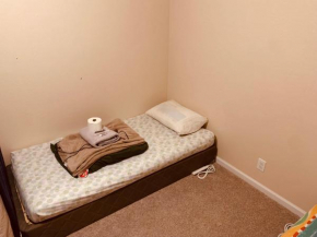 Monthly rent Las Vegas Roommate room discount rent